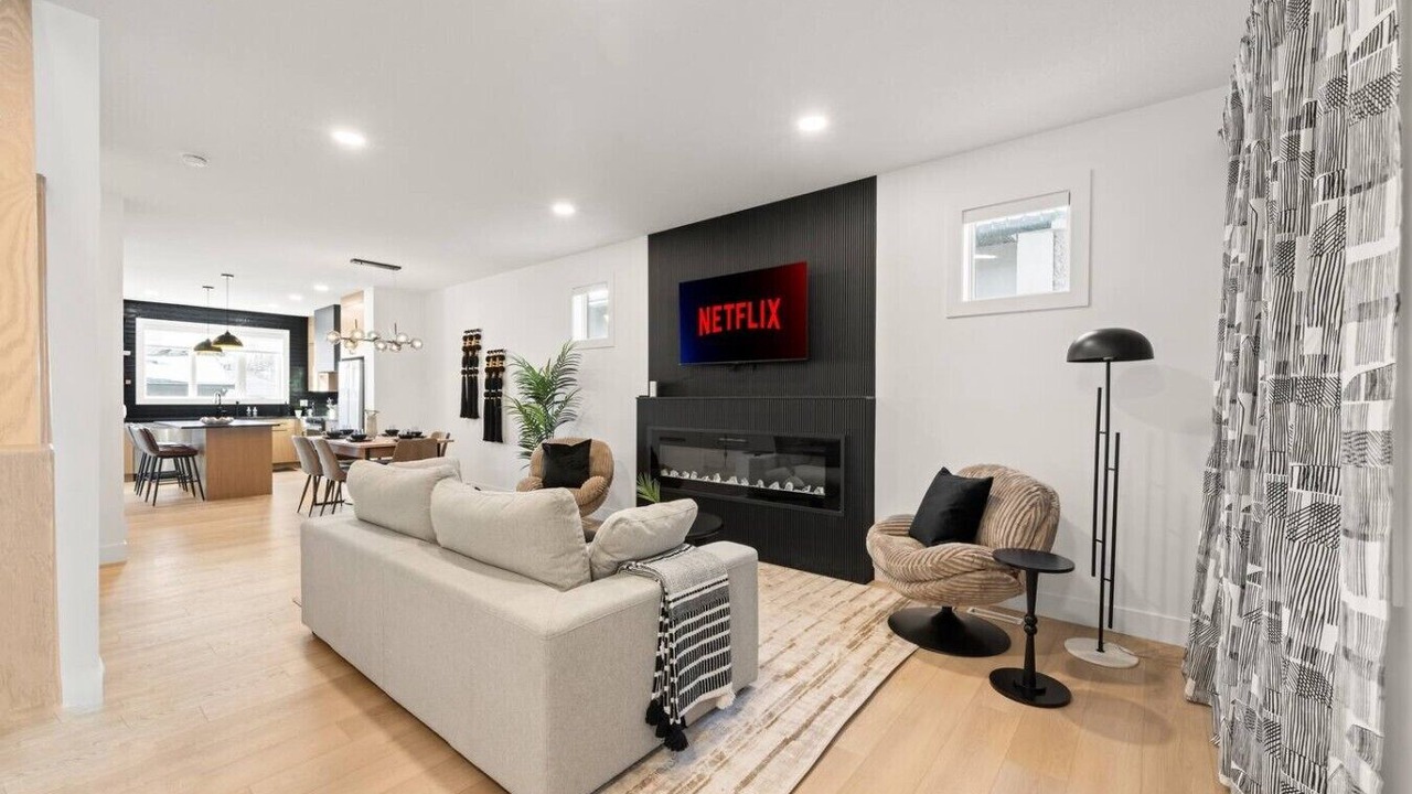 Photo of Livingroom in Northwest Edmonton