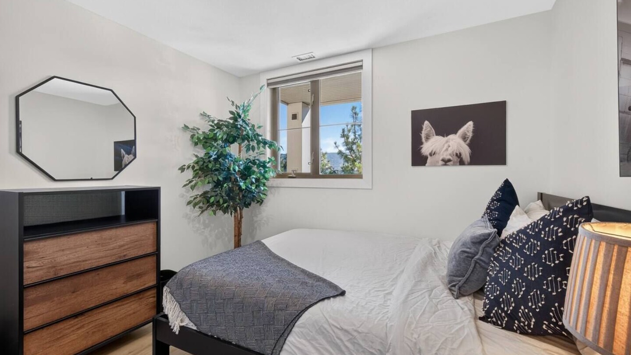 Photo of Bedroom in Quail Ridge