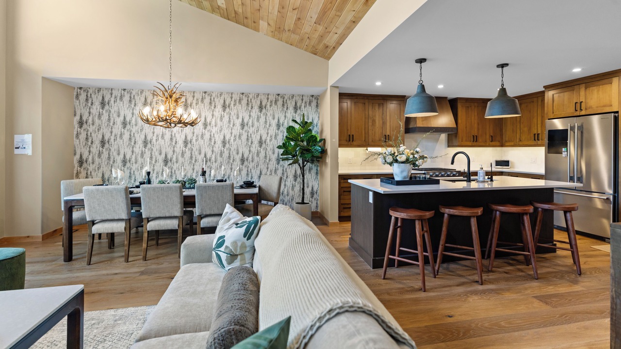 Photo of Livingroom in Canmore