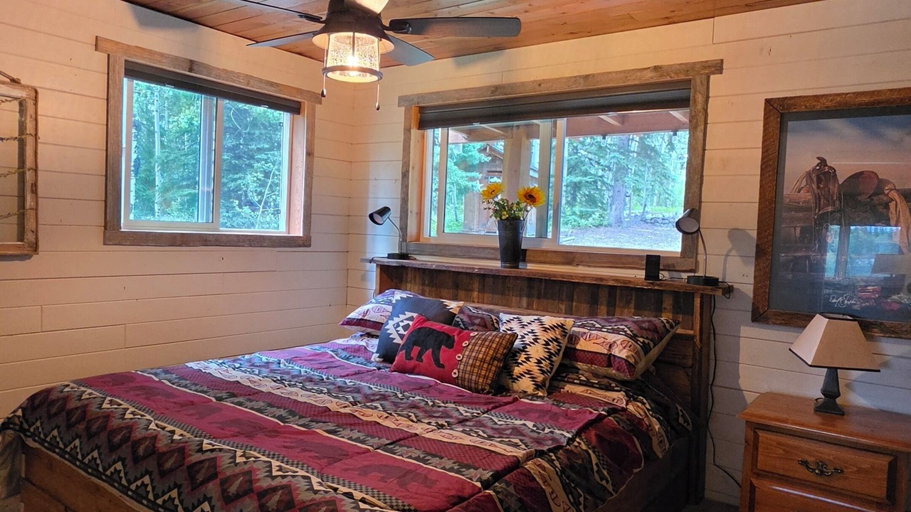 Photo of Bedroom in Sheridan Lake
