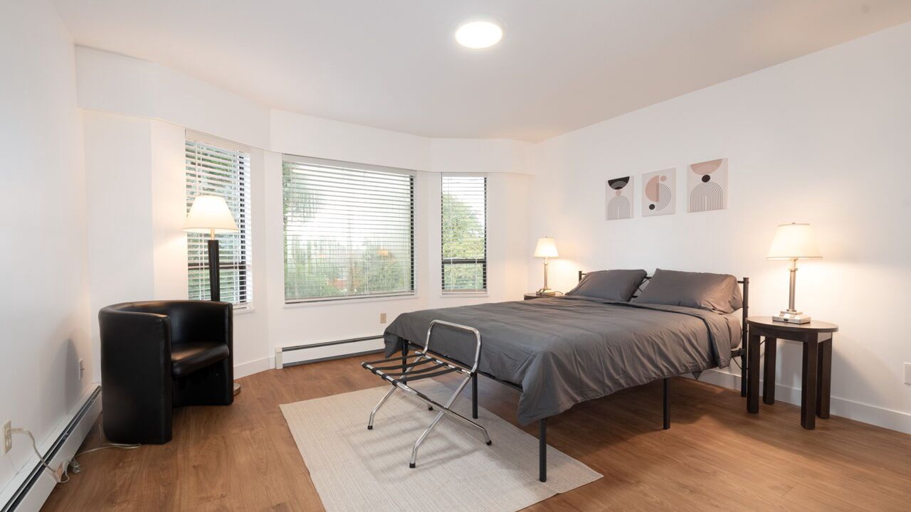 Photo of Bedroom in Renfrew-Collingwood