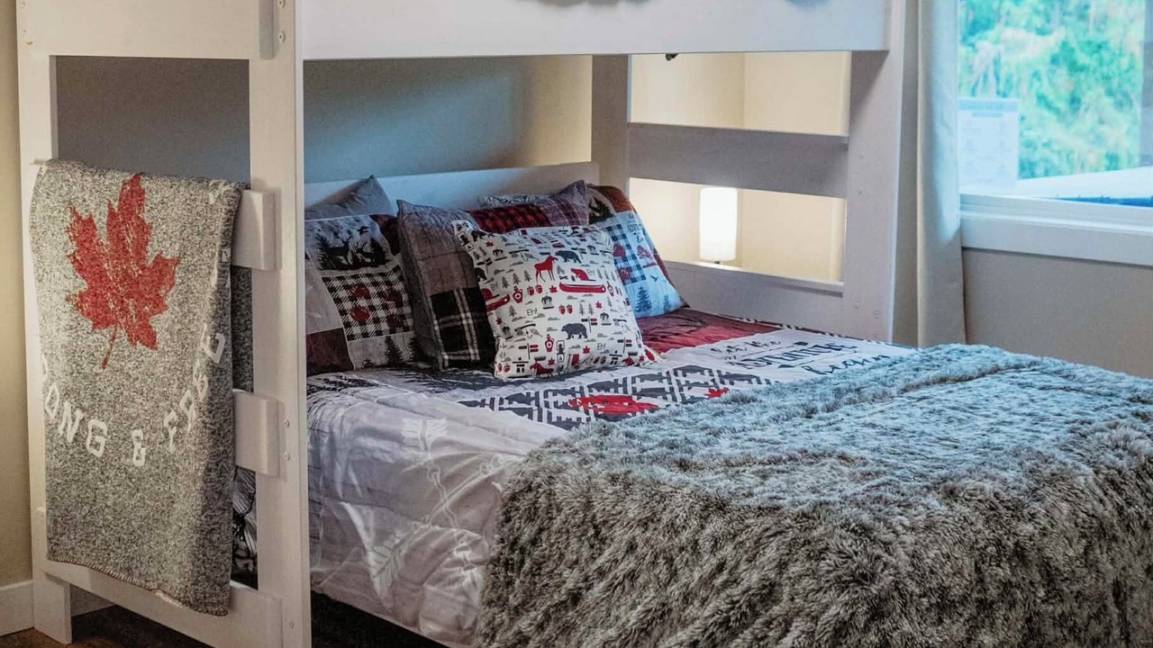Photo of Bedroom in Eagle Bay