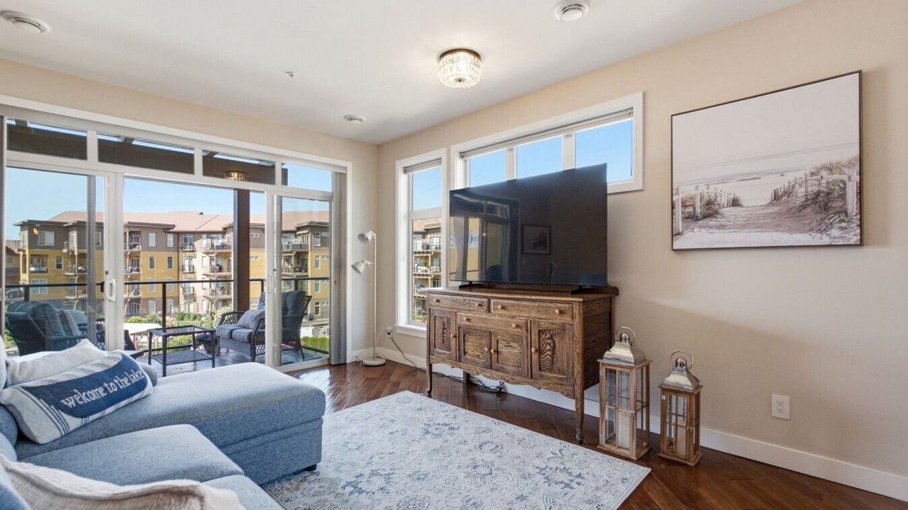 Photo of Livingroom in Westbank