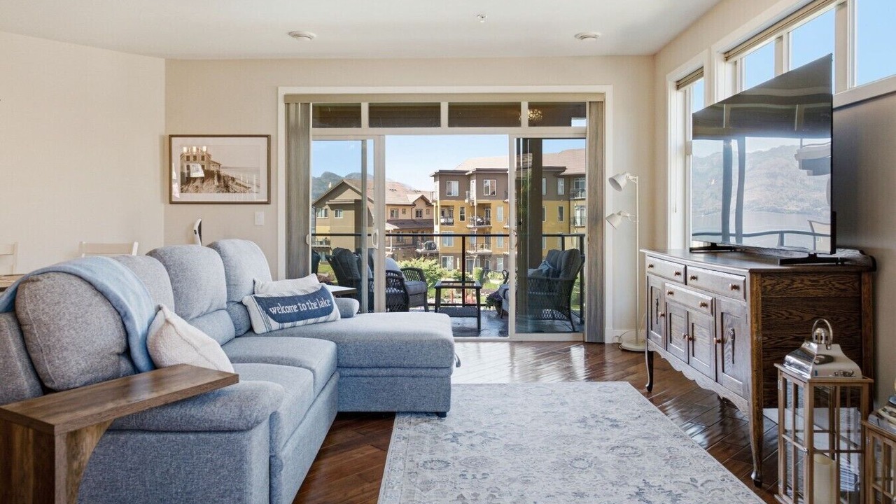 Photo of Livingroom in Westbank
