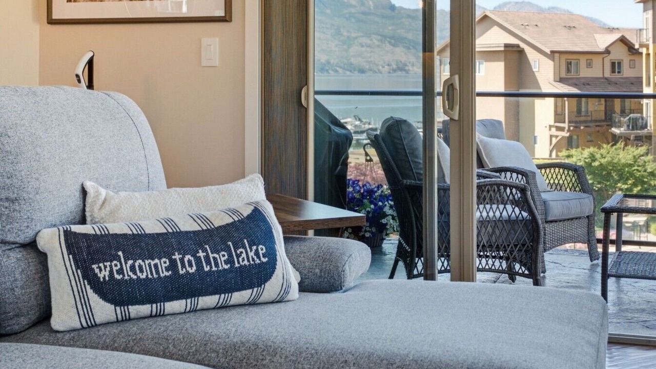 Photo of Livingroom in Westbank