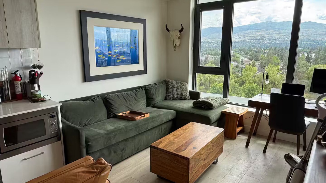 Photo of Livingroom in South Pandosy