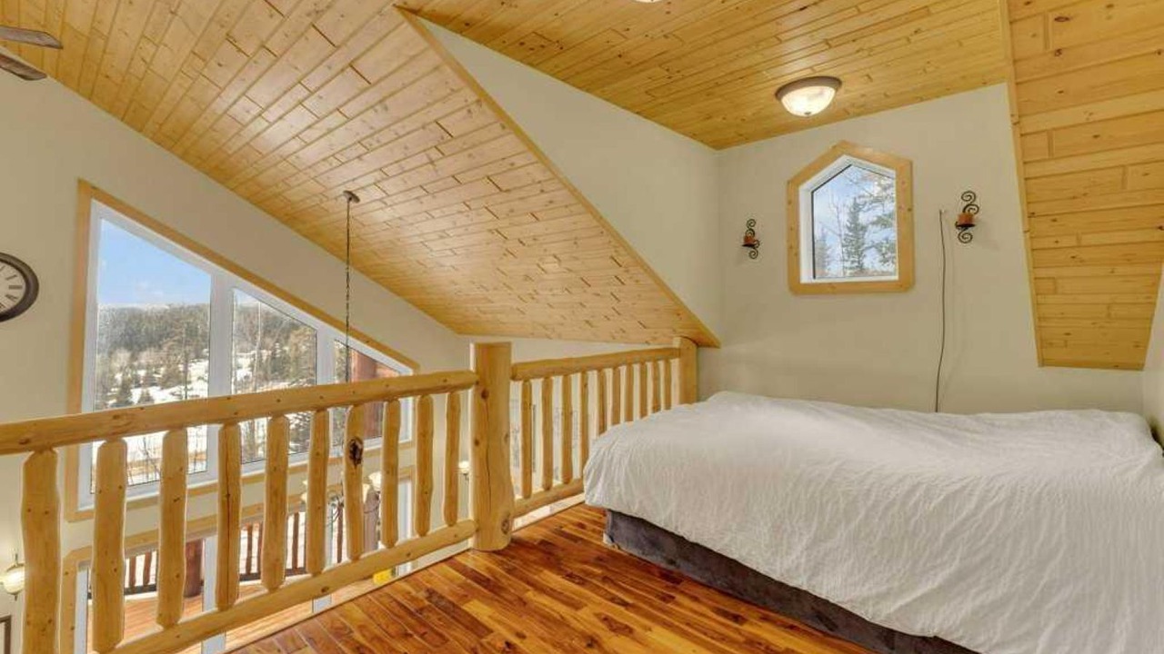 Photo of Bedroom in Nordegg