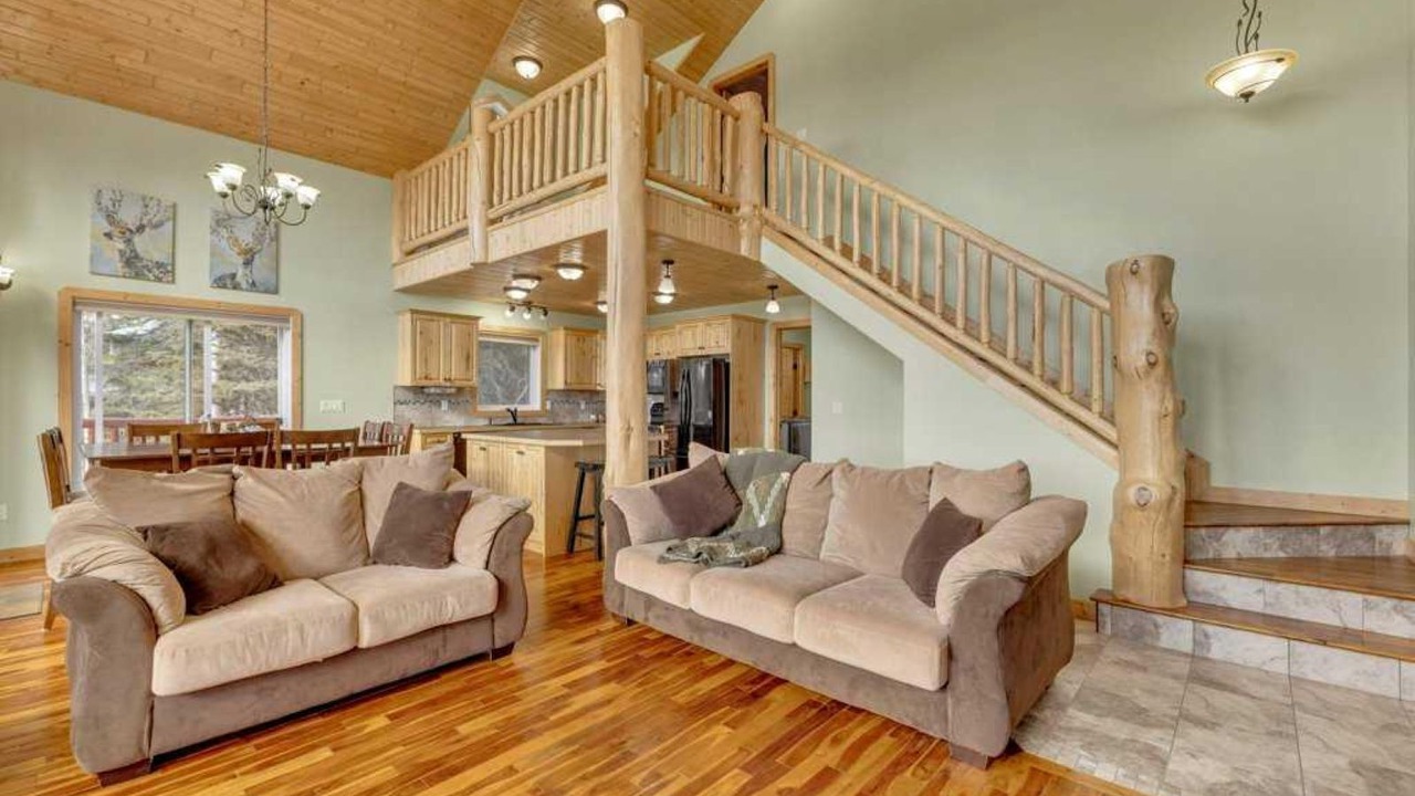 Photo of Livingroom in Nordegg