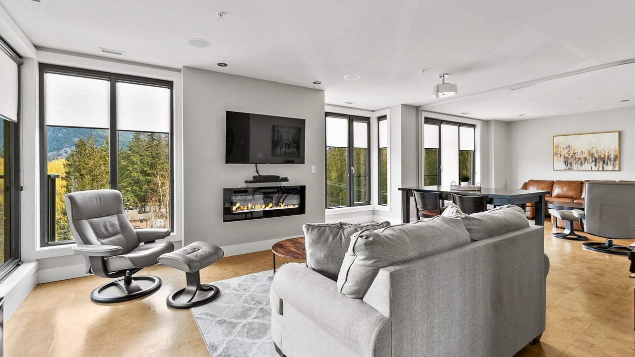 Photo of Livingroom in Sicamous