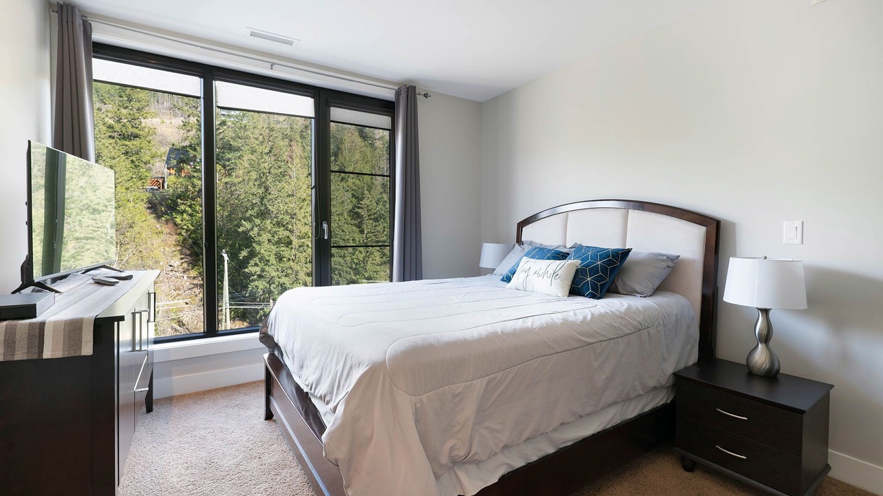 Photo of Bedroom in Sicamous