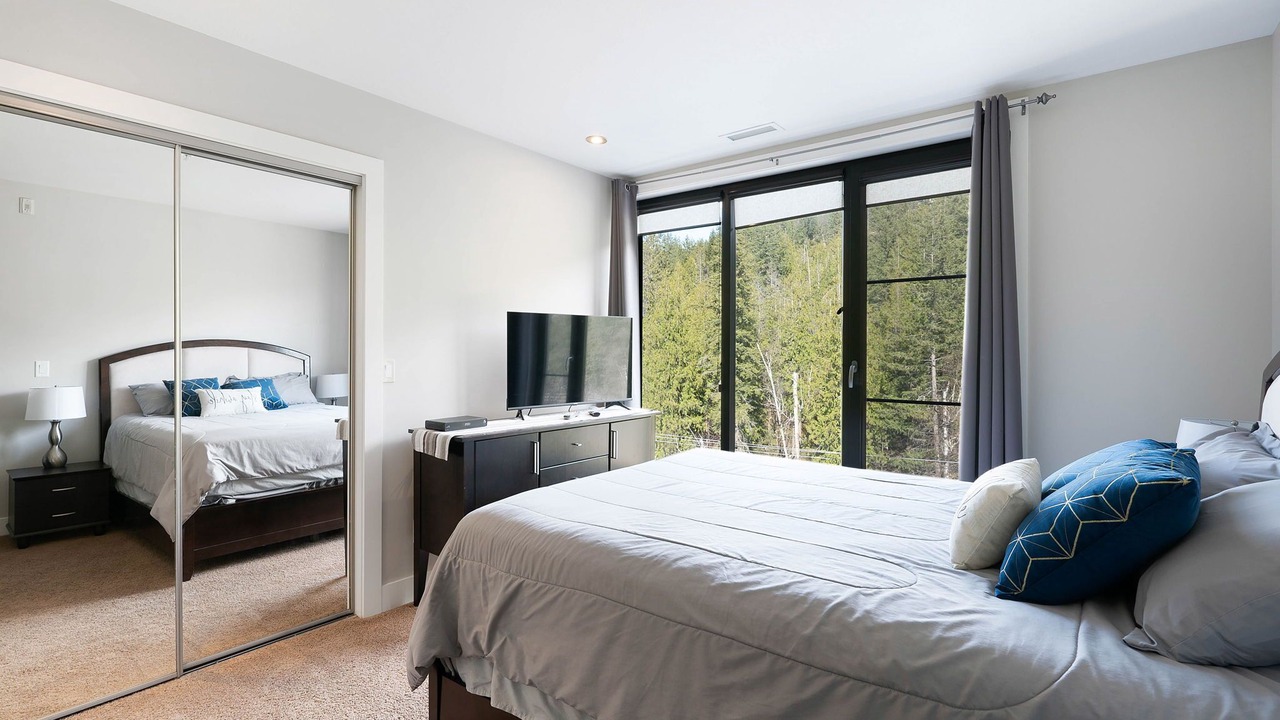 Photo of Bedroom in Sicamous