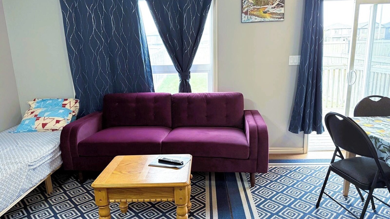 Photo of Livingroom in Southeast Edmonton