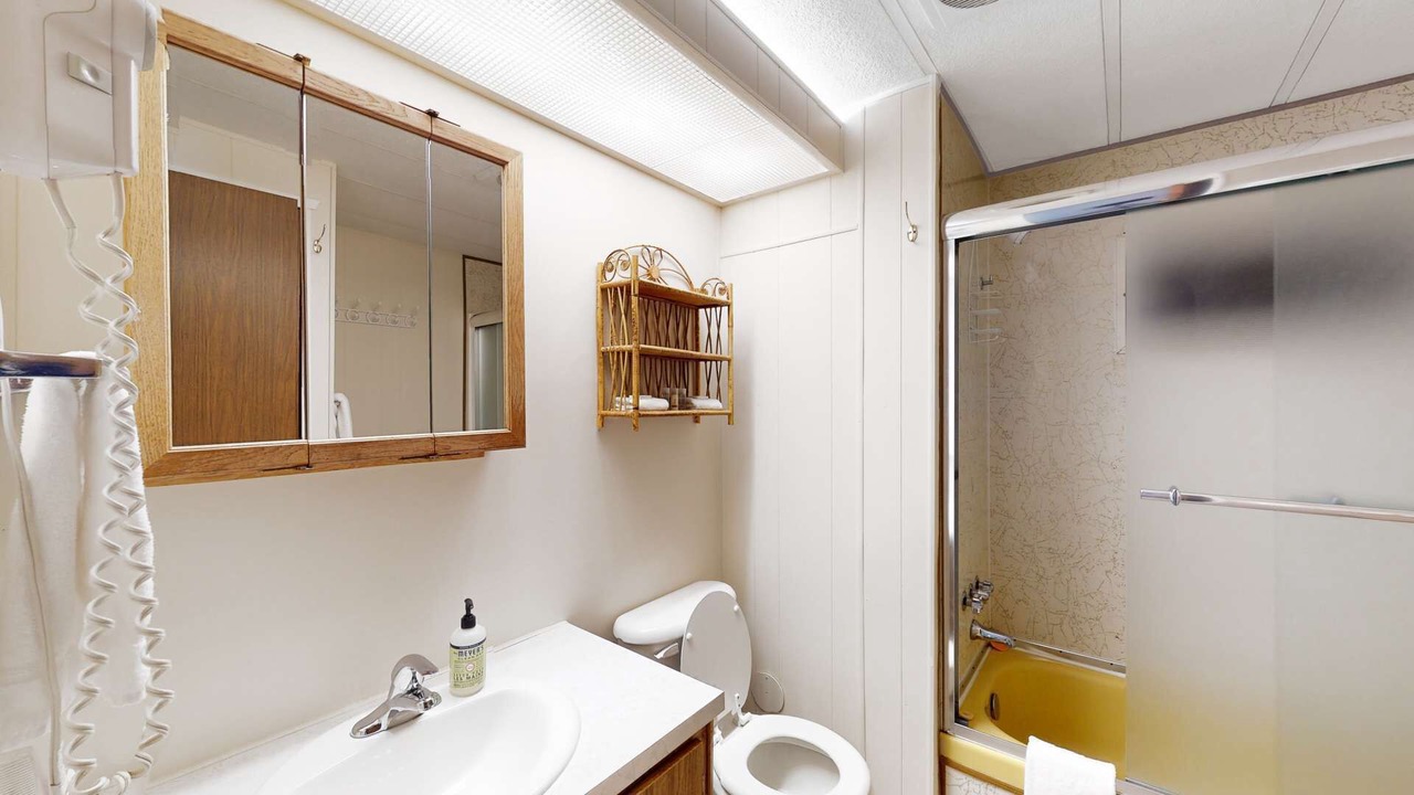 Photo of Bathroom in Christina Lake