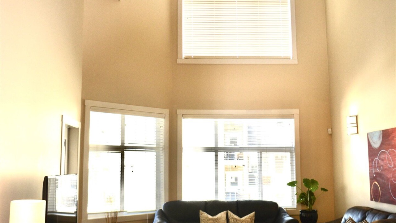 Photo of Livingroom in Sicamous