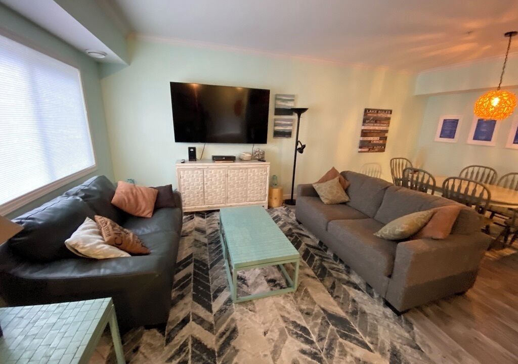 Photo of Livingroom in Sicamous