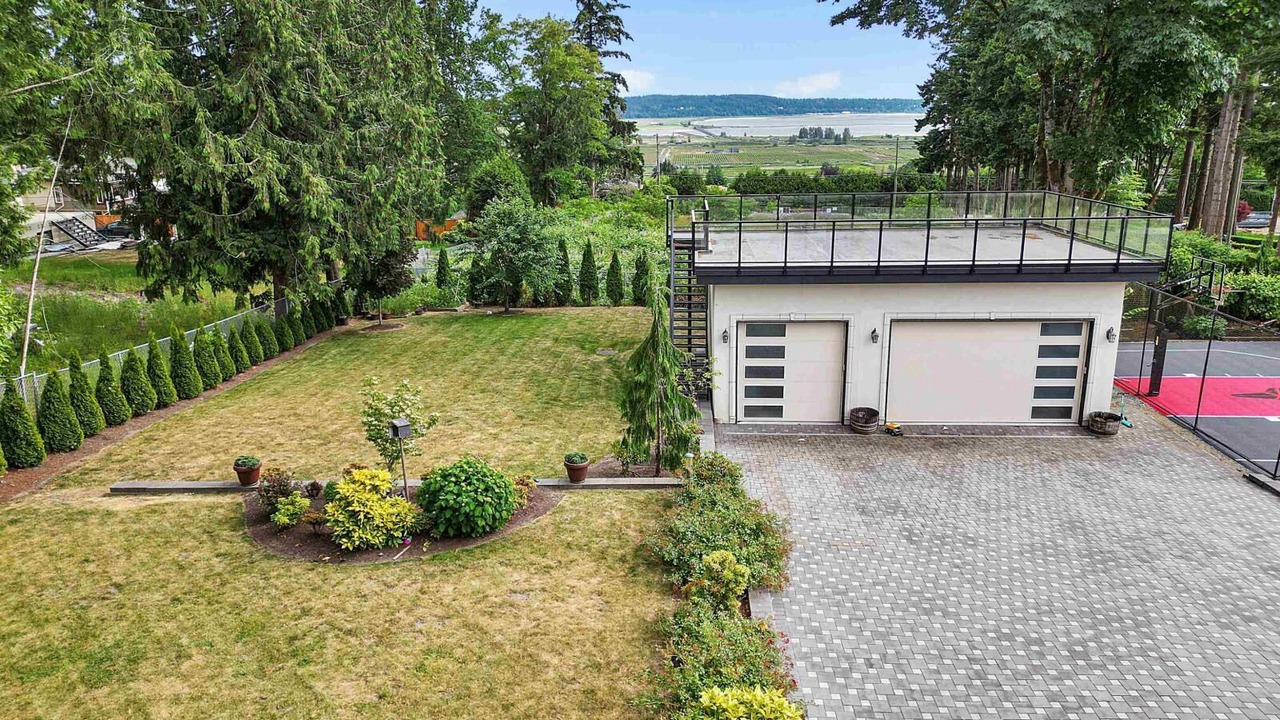 Photo of Outdoor in Surrey Newton