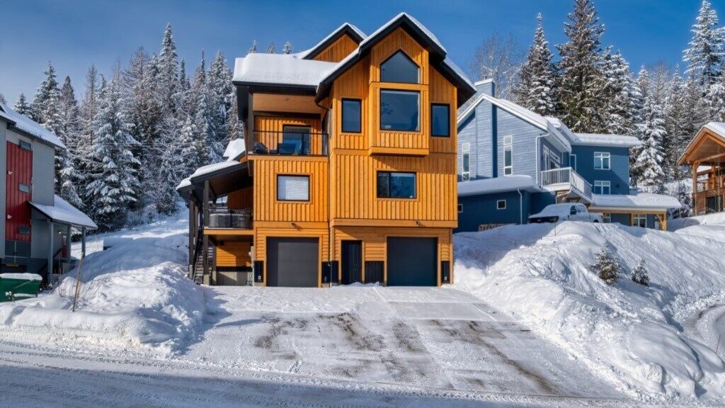Photo of Others in Rossland
