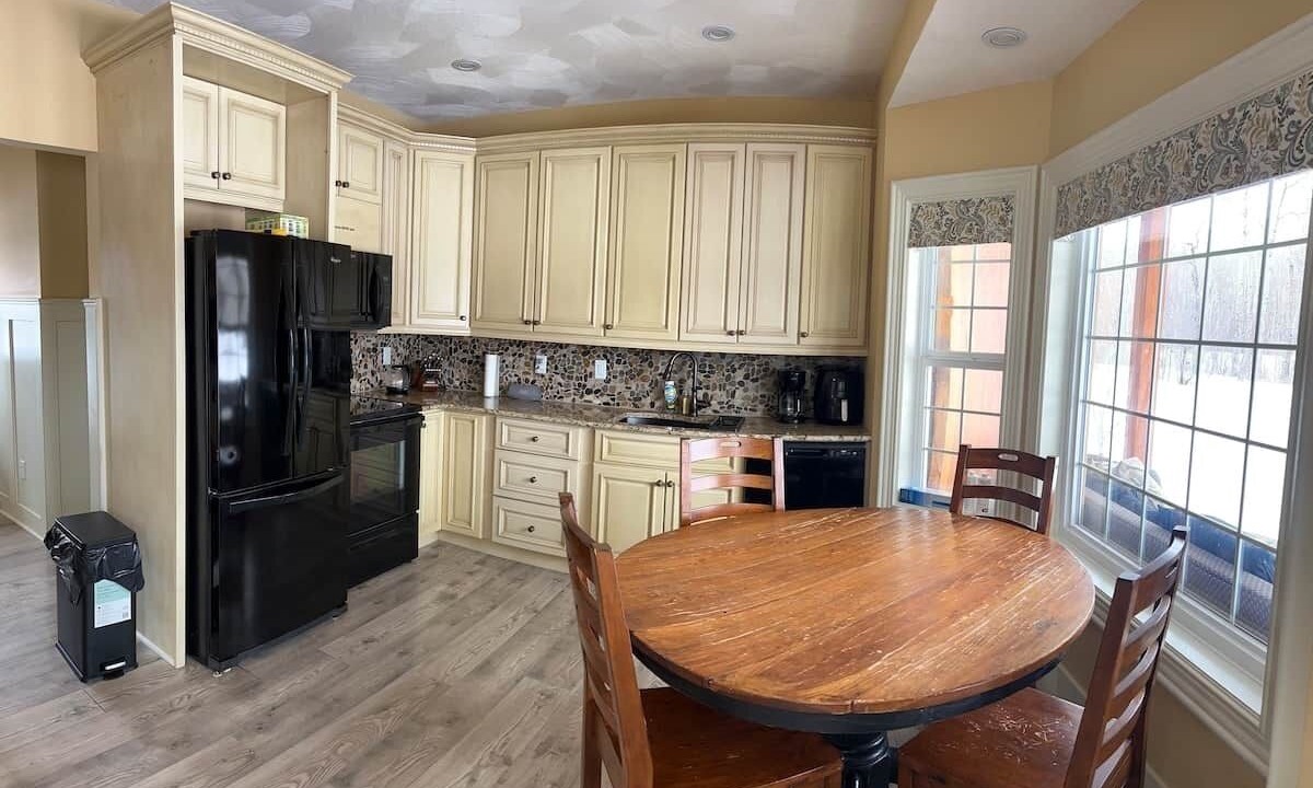 Photo of Kitchen in Fowler Lake