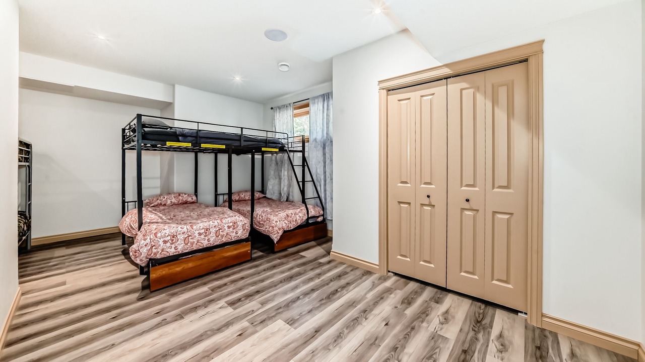 Photo of Bedroom in Calgary-Edmonton Corridor