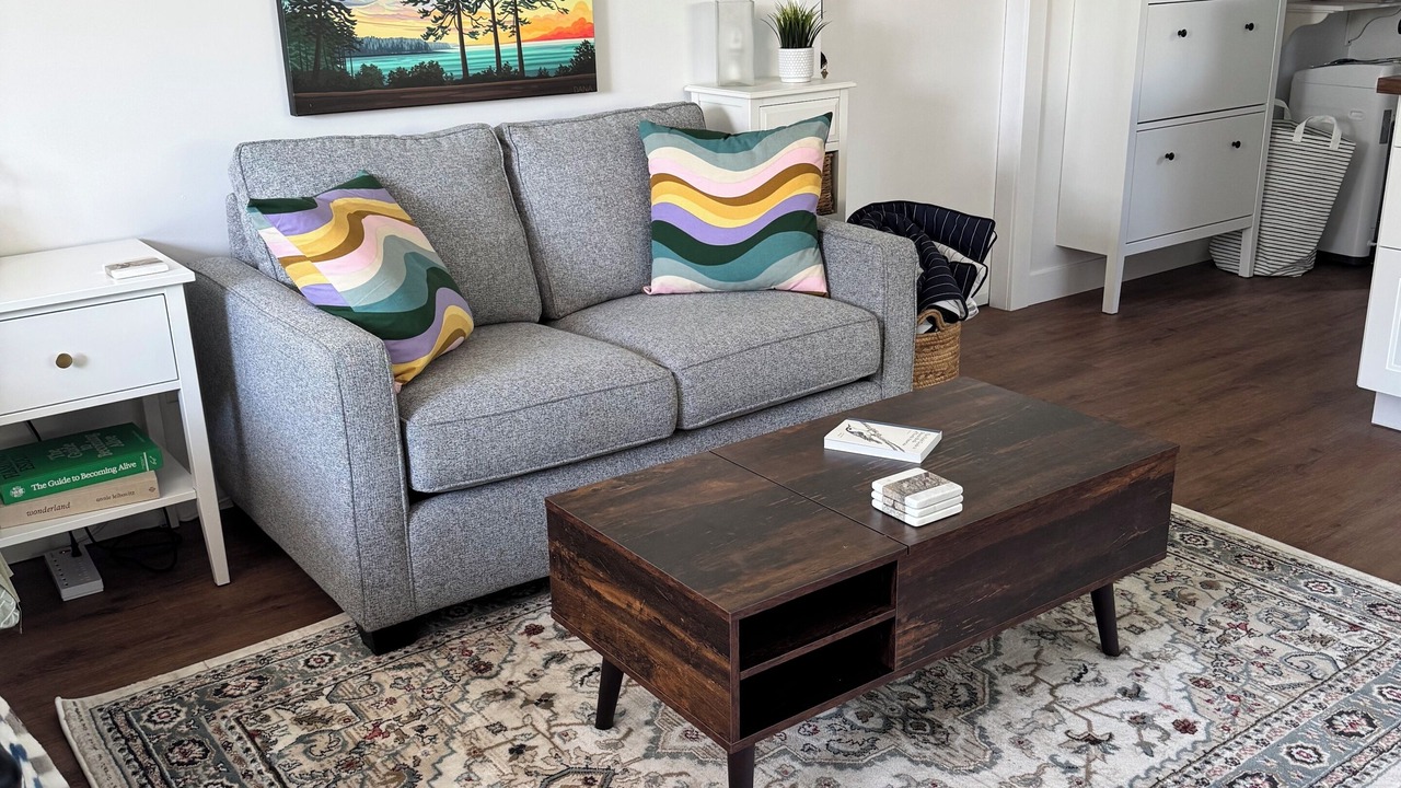 Photo of Livingroom in Saanich