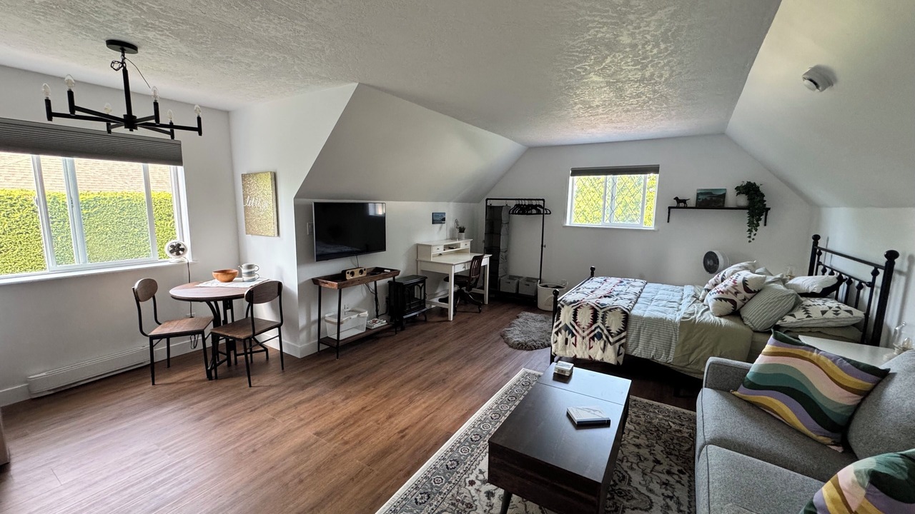 Photo of Bedroom in Saanich
