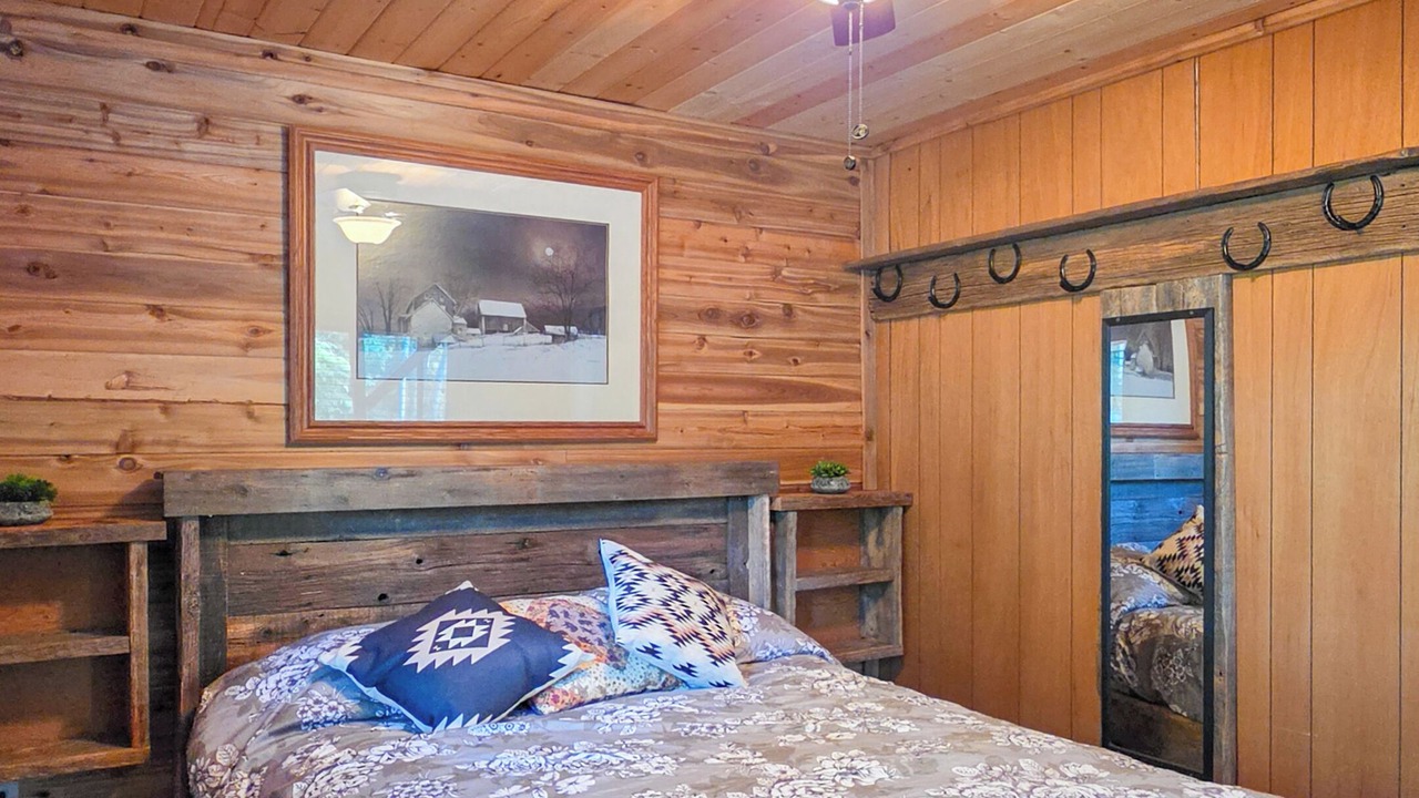 Photo of Bedroom in Sheridan Lake