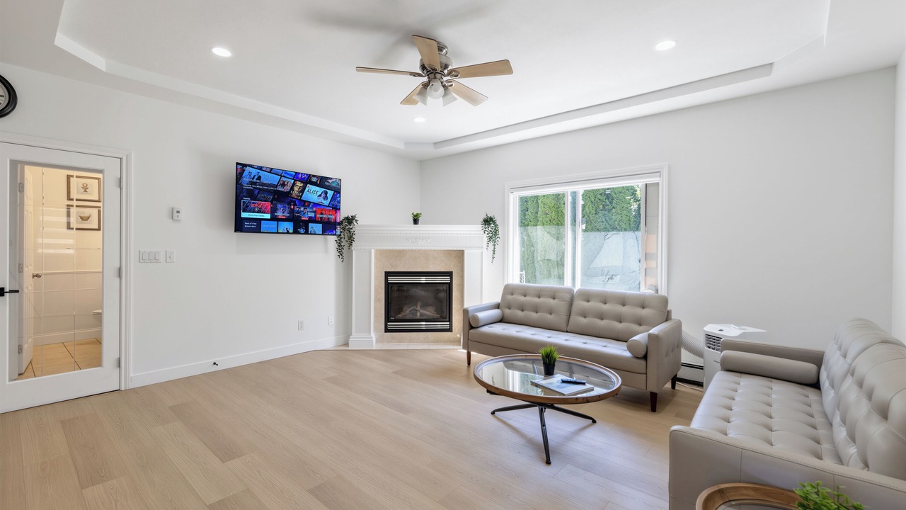 Photo of Livingroom in Fleetwood