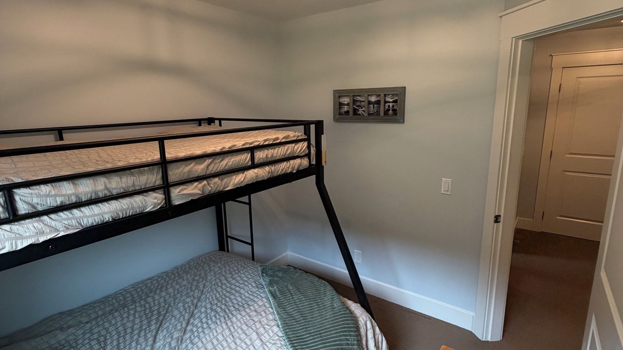 Photo of Bedroom in Swansea Point