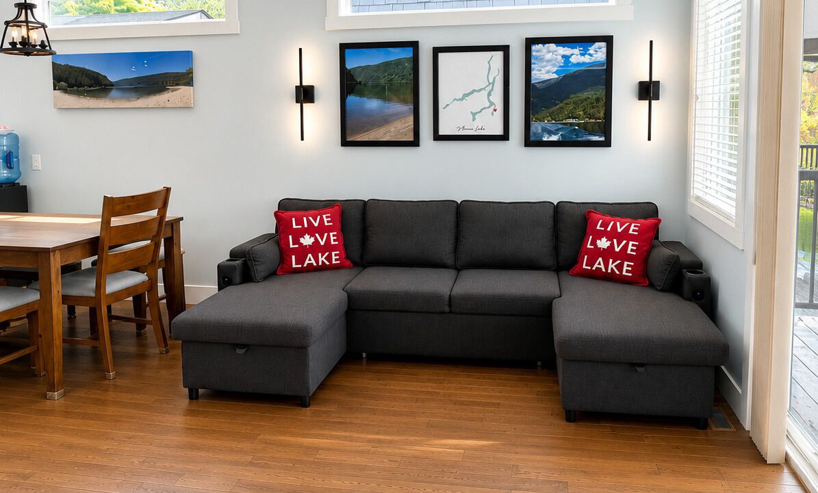 Photo of Livingroom in Swansea Point