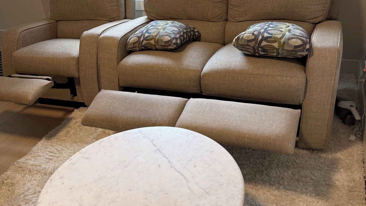 Photo of Livingroom in Guildford