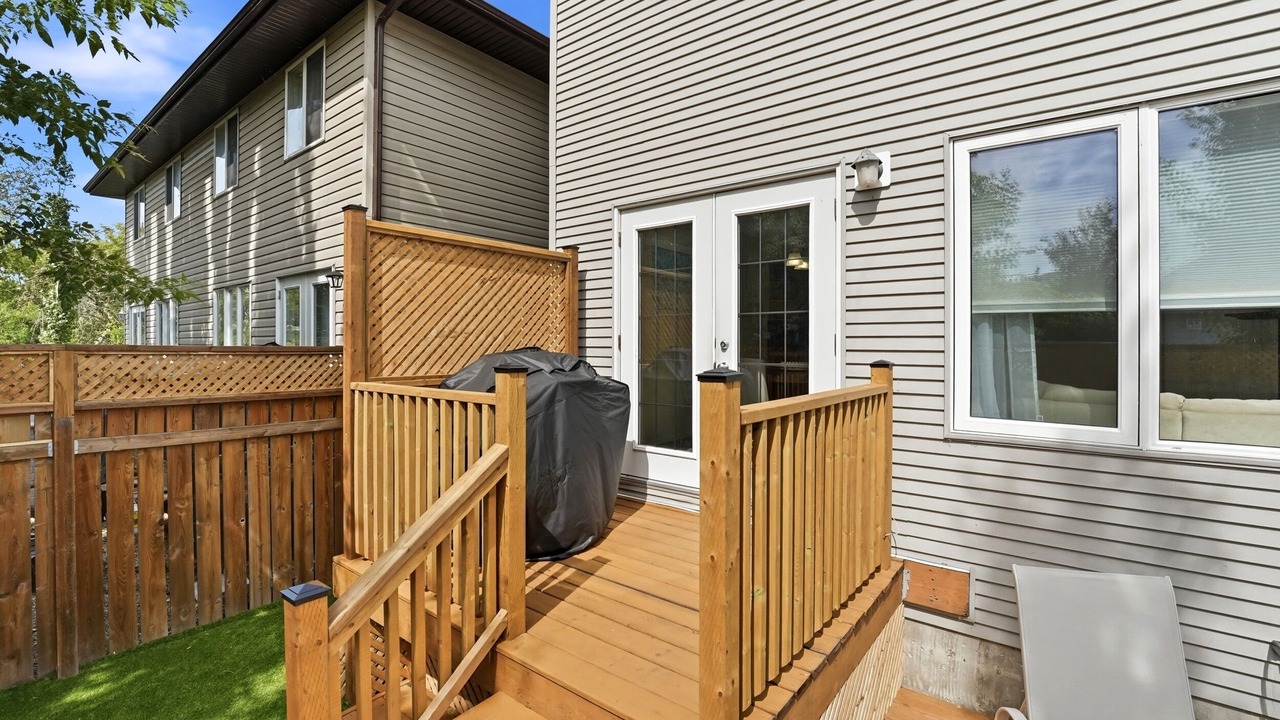 Photo of Patio Balcony in Markerville