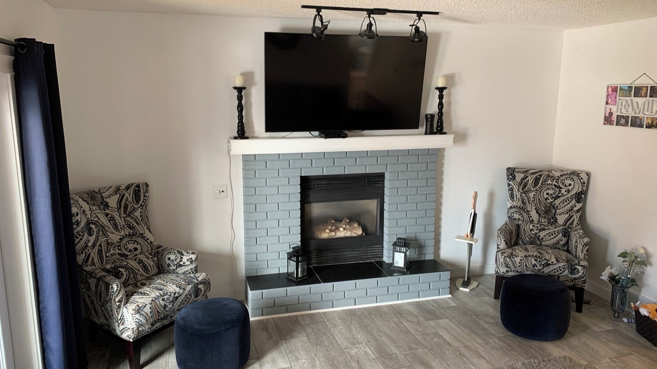 Photo of Livingroom in Southeast Calgary