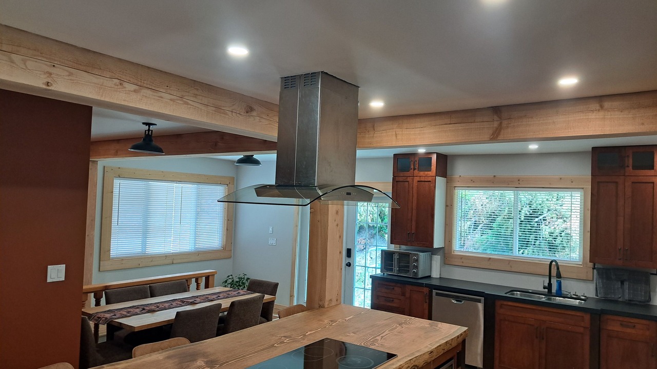 Photo of Kitchen in Squamish-Lillooet Regional District