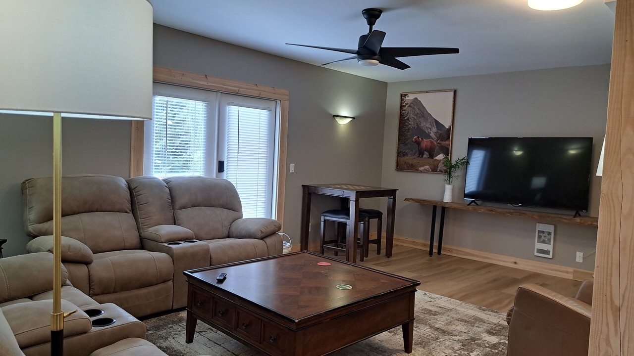 Photo of Livingroom in Squamish-Lillooet Regional District