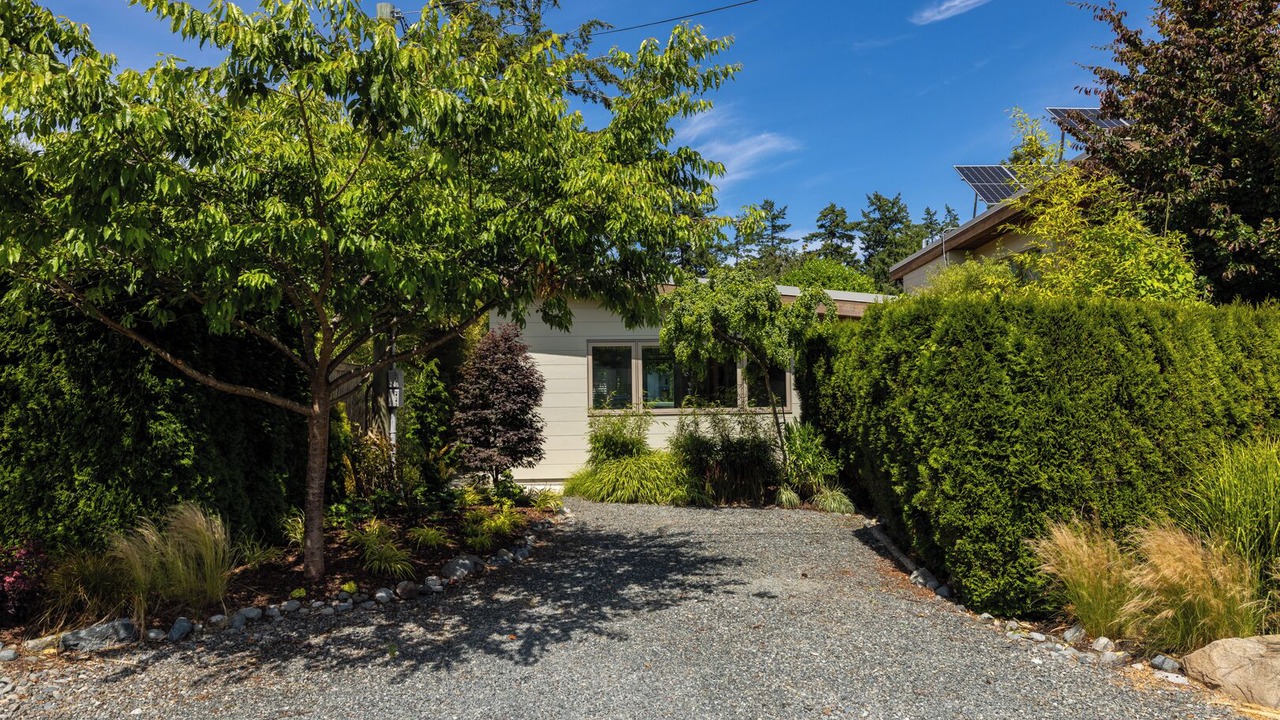 Photo of Outdoor in Cordova Bay