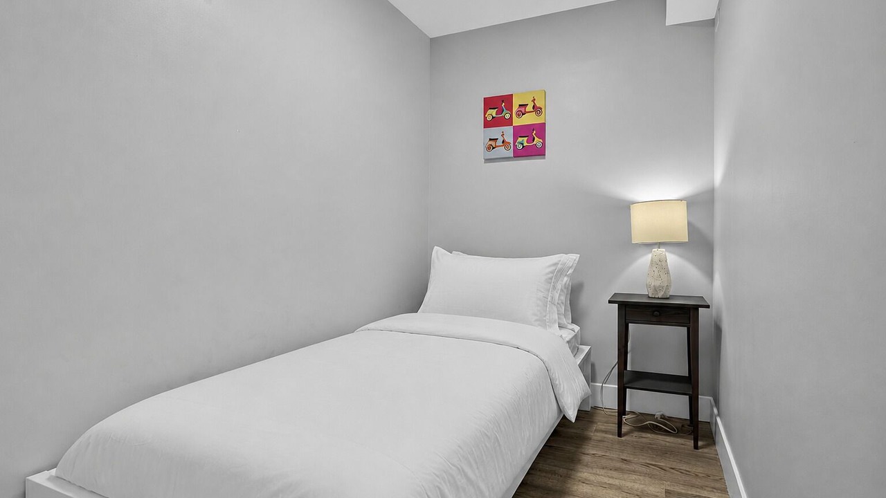 Photo of Bedroom in Gastown