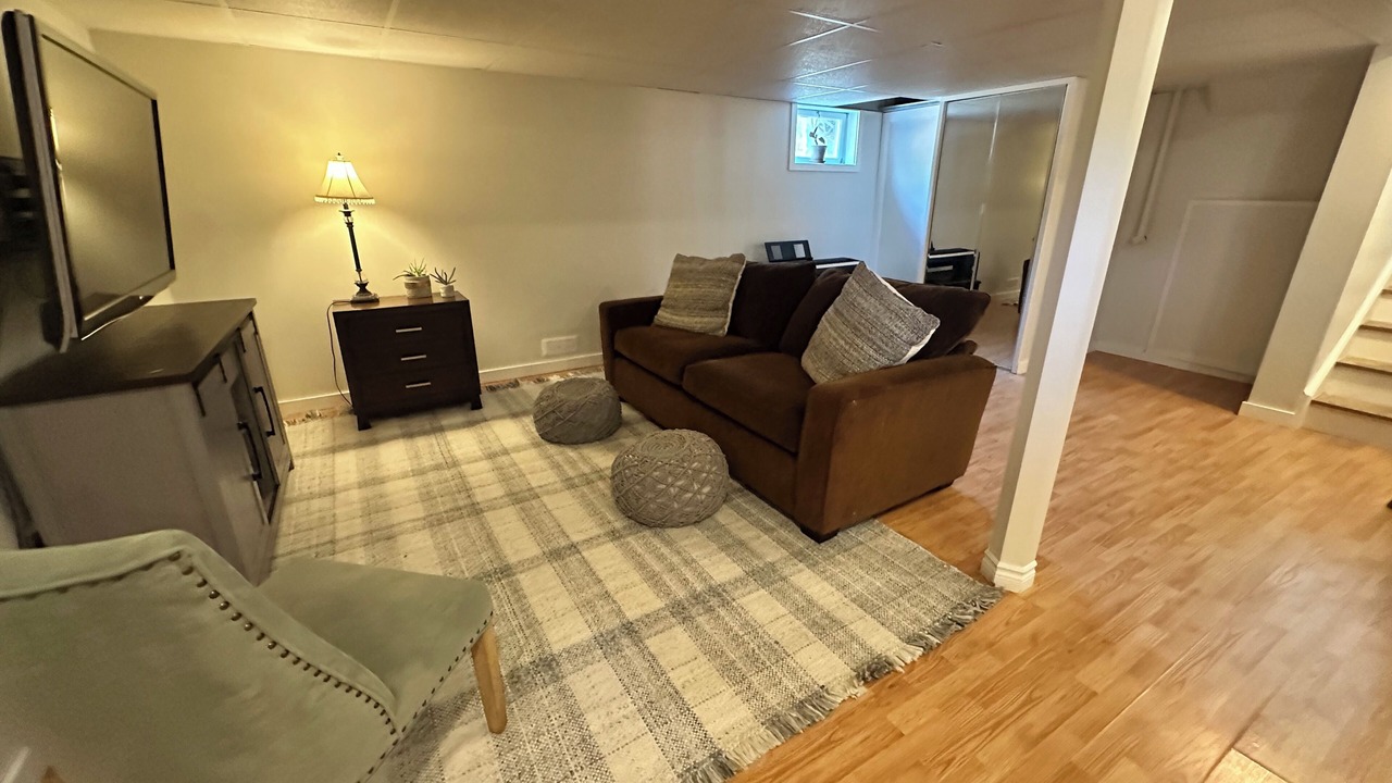 Photo of Livingroom in Salmon Arm