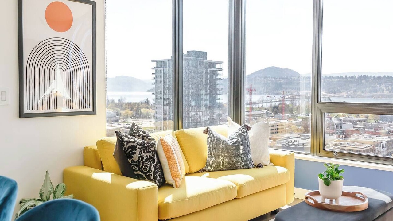 Photo of Livingroom in Downtown Kelowna