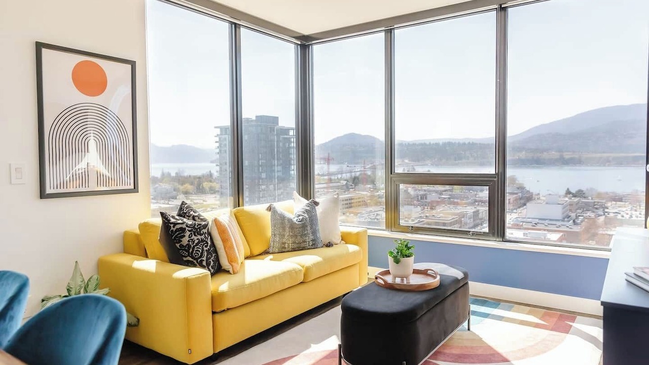 Photo of Livingroom in Downtown Kelowna