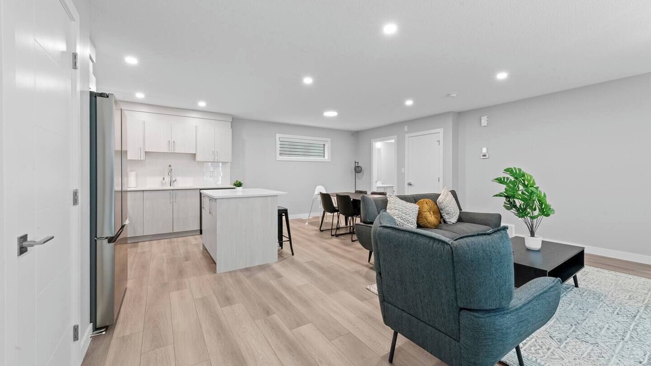 Photo of Livingroom in Whyte ave
