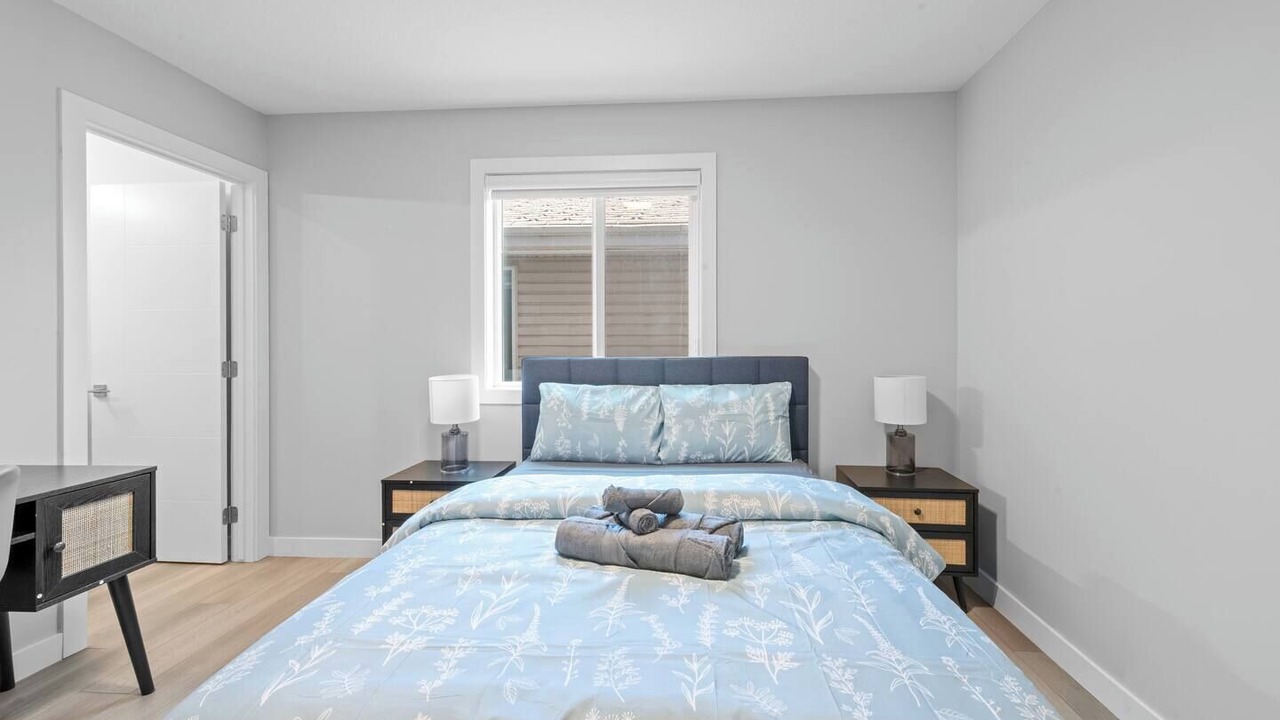 Photo of Bedroom in Whyte ave