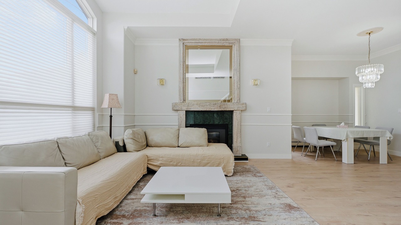 Photo of Livingroom in Fleetwood