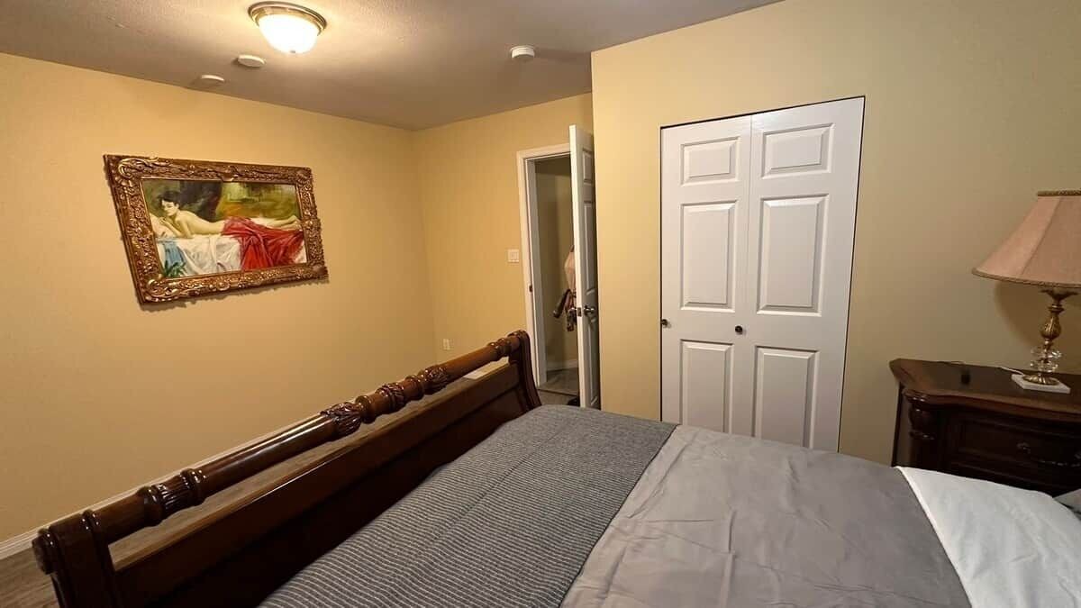 Photo of Bedroom in District of North Vancouver