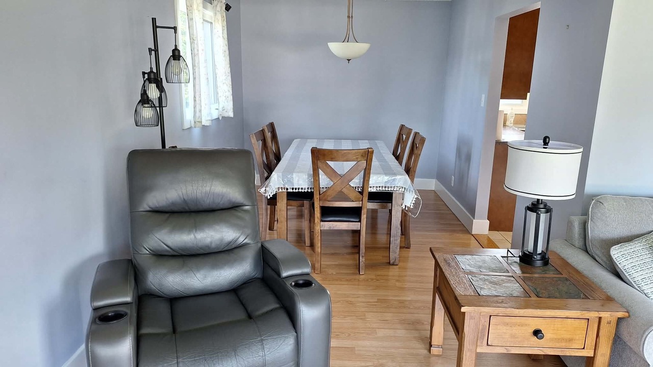 Photo of Livingroom in Leduc