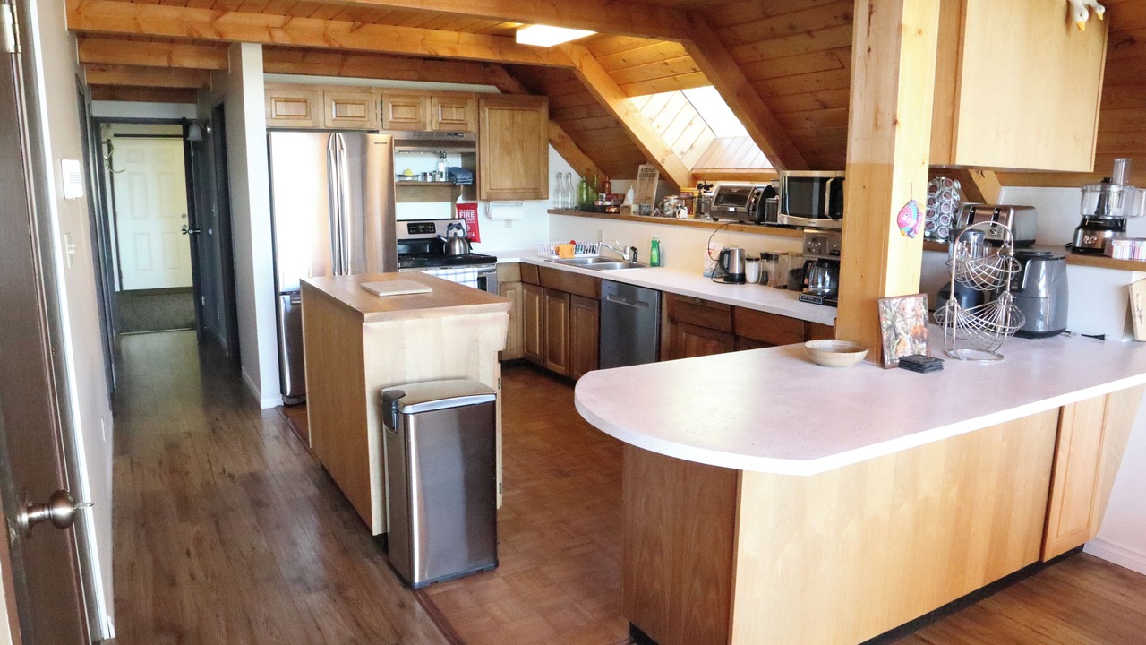 Photo of Kitchen in 70 Mile House