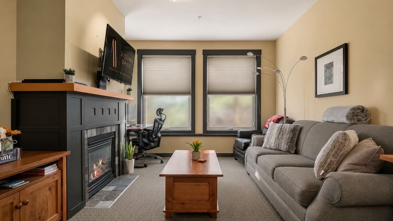 Photo of Livingroom in East Kootenay