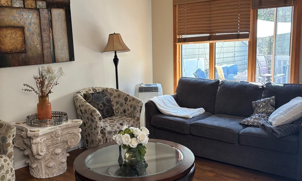 Photo of Livingroom in East Kootenay