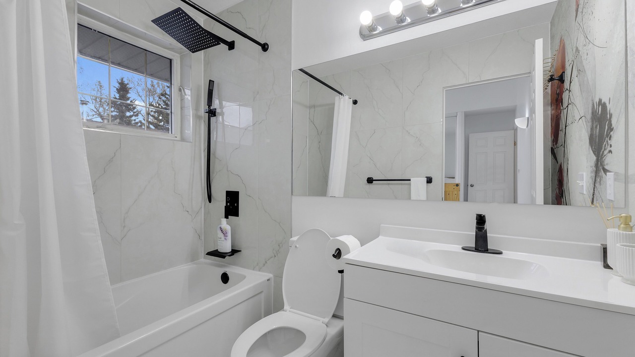 Photo of Bathroom in Crescent Heights