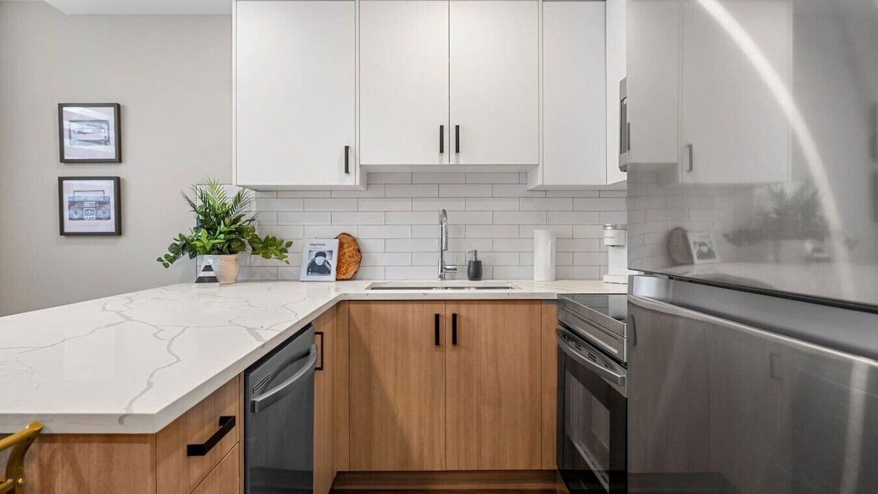 Photo of Kitchen in Banff Trail
