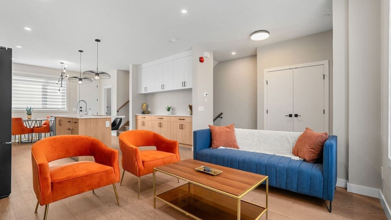 Photo of Livingroom in Banff Trail